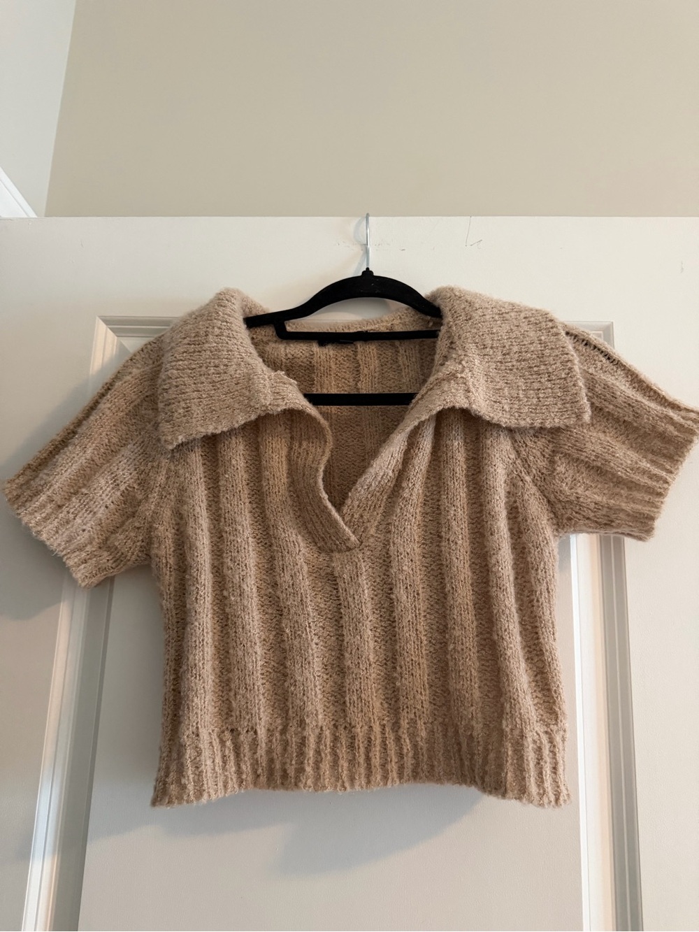 Papermoon Short-Sleeve V-Neck Knit Sweater in Beige size small